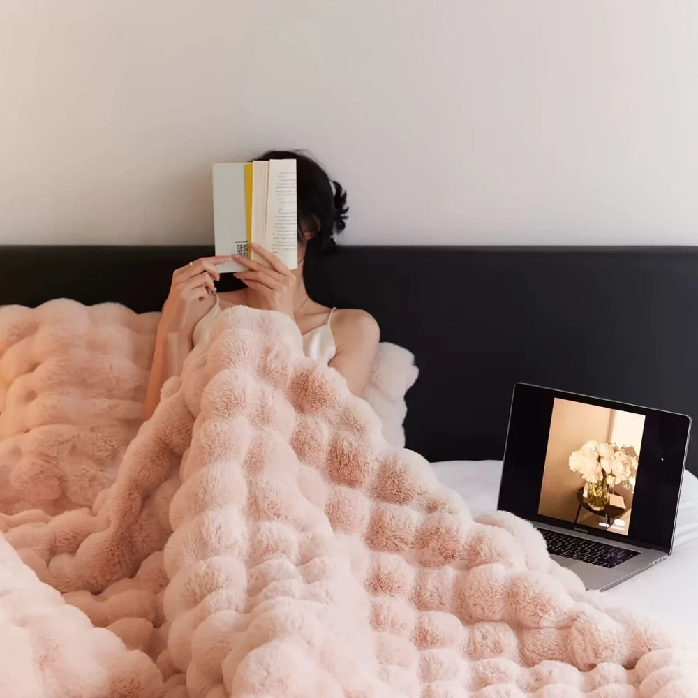 Faux Rabbit Fur Bubble Blanket
