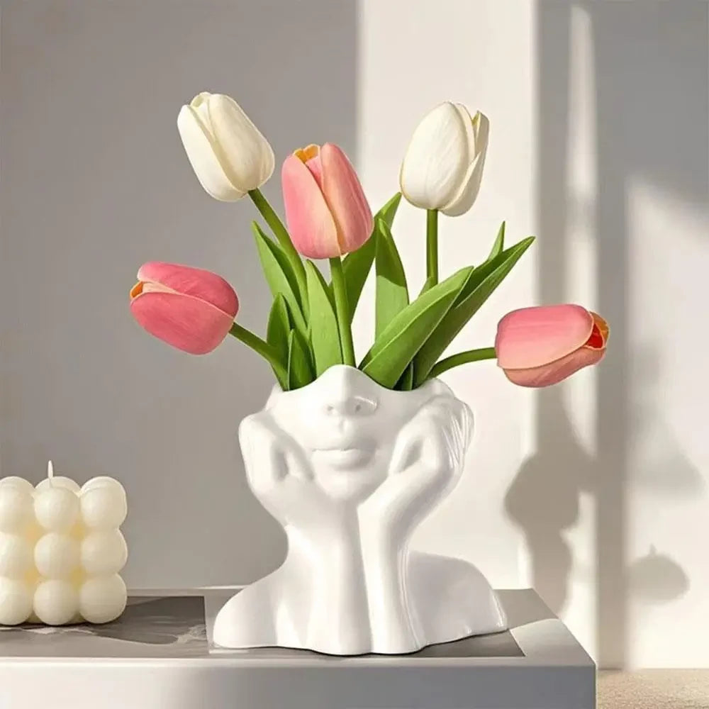 Nordic Portrait Makeup Brush Holder