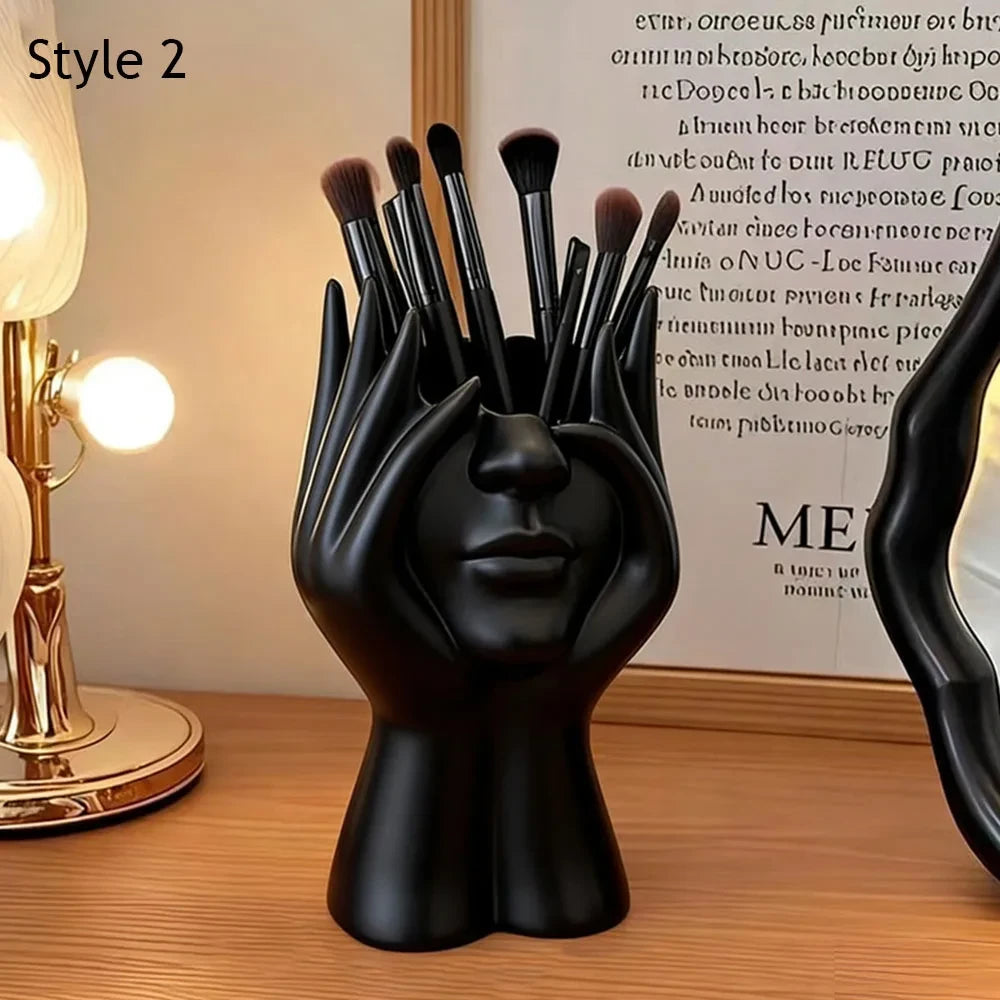 Nordic Portrait Makeup Brush Holder