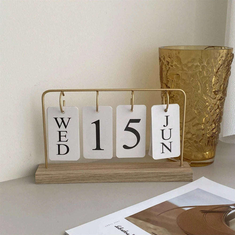 Metal DIY Desktop Calendar