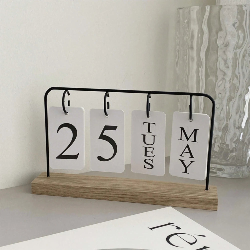 Metal DIY Desktop Calendar